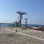לינה וארוחת בוקר Finalex *