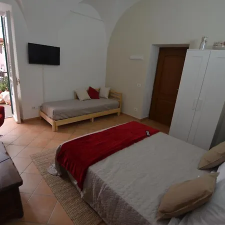 Couette-café Finalex Finale Ligure